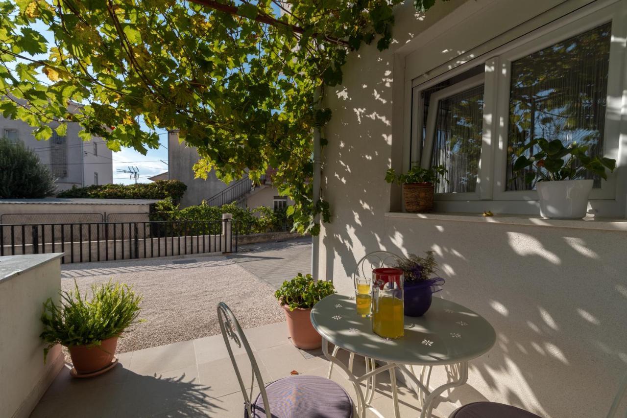 Apartments Bruna Trogir Exterior foto