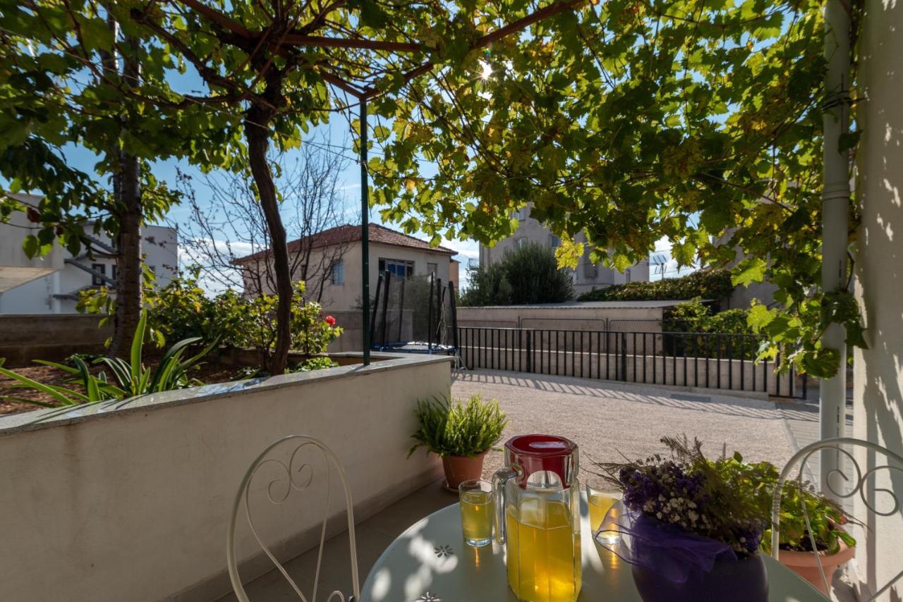 Apartments Bruna Trogir Exterior foto
